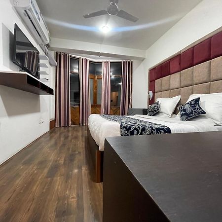 Hotel Senorita Srīnagar Zewnętrze zdjęcie