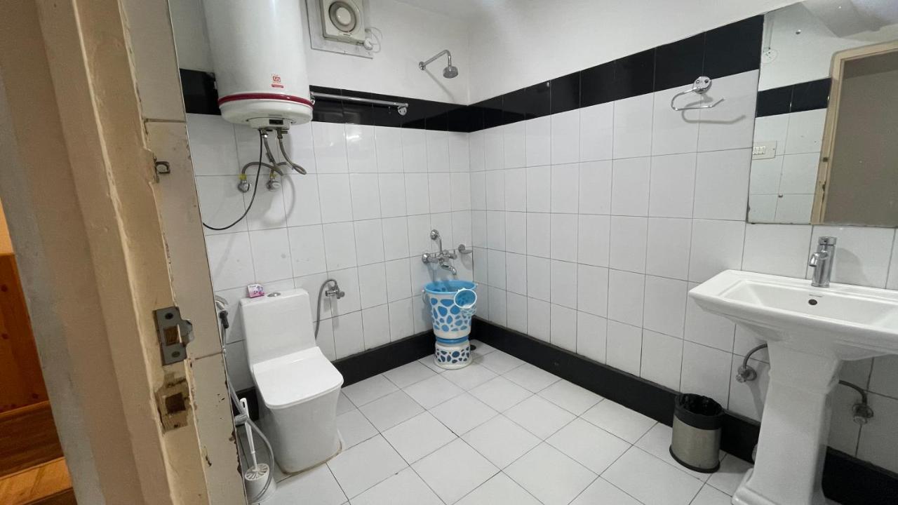 Hotel Senorita Srīnagar Zewnętrze zdjęcie