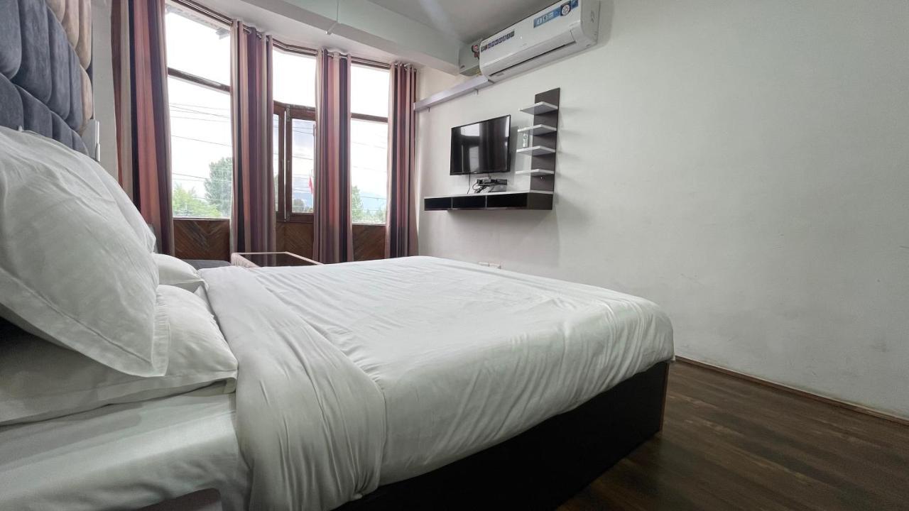 Hotel Senorita Srīnagar Zewnętrze zdjęcie