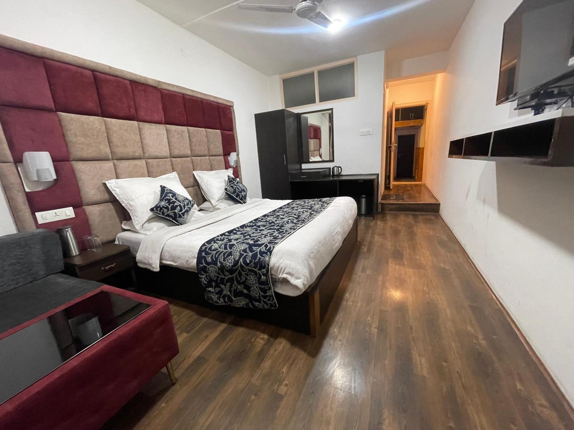 Hotel Senorita Srīnagar Zewnętrze zdjęcie