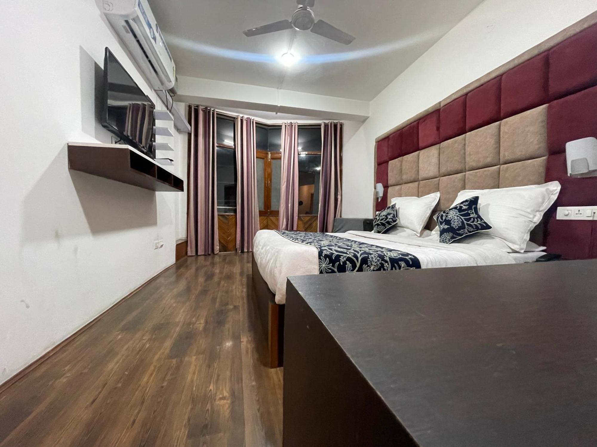 Hotel Senorita Srīnagar Zewnętrze zdjęcie