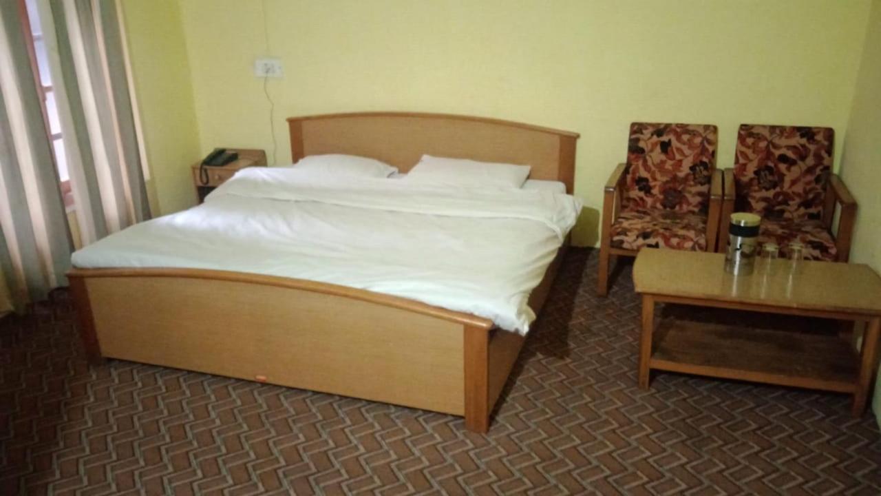 Hotel Senorita Srīnagar Zewnętrze zdjęcie