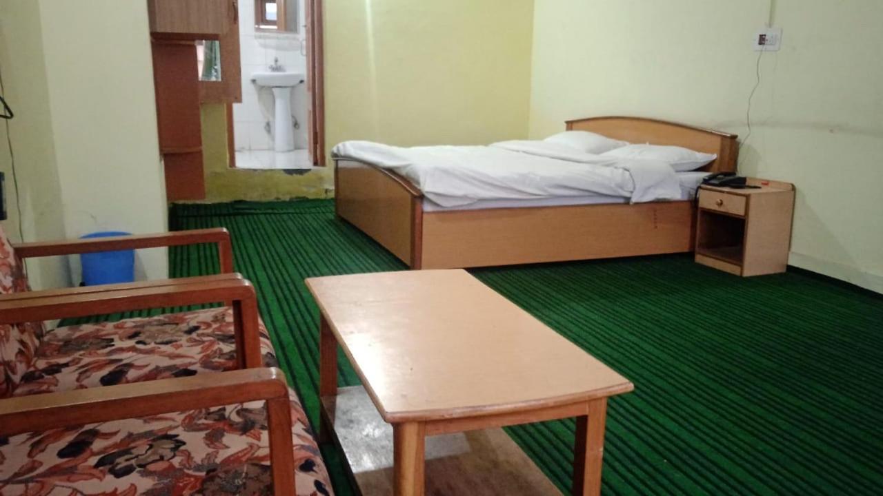 Hotel Senorita Srīnagar Zewnętrze zdjęcie