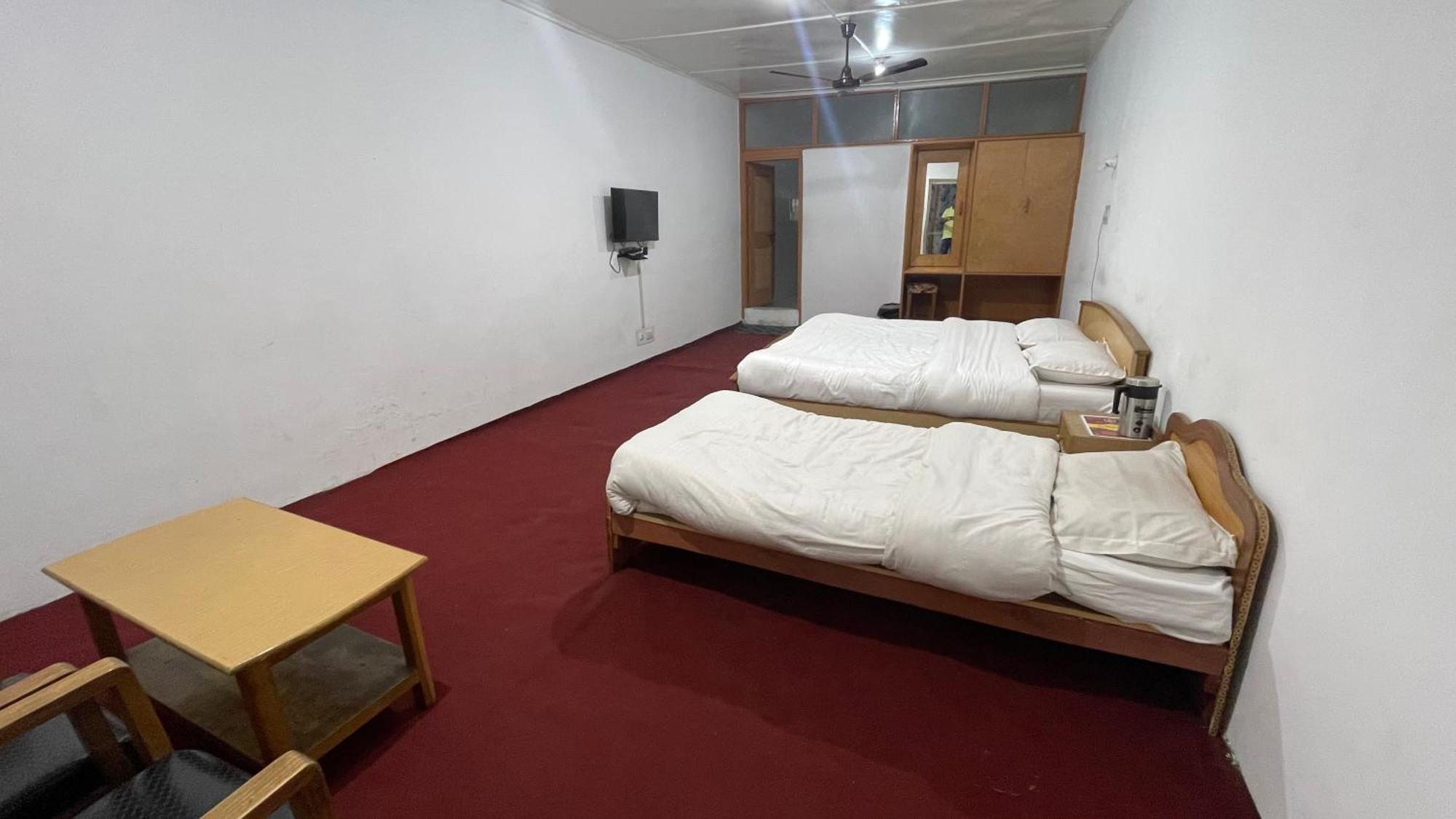 Hotel Senorita Srīnagar Zewnętrze zdjęcie